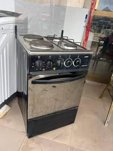 A picture of Jiko kubwaa la plate 4 Gass 2 Umeme 2 Bei