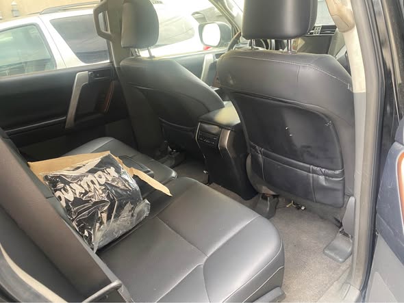 A picture of Toyota prado 2013 First body Very neat 30 000 000