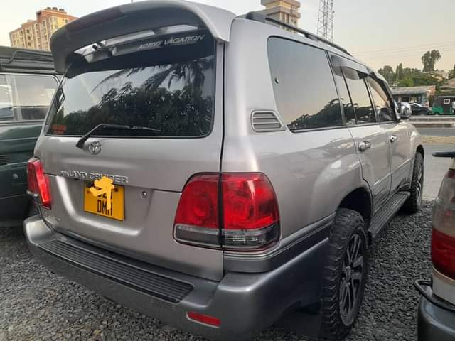A picture of LAND CRUISER AMAZON DM