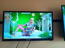 A picture of 24 inches digital tv