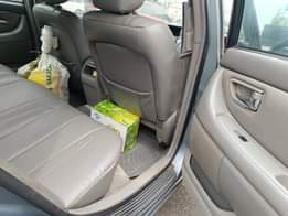 A picture of Low budget car 2005 Toyota Avalon selling cheap It s