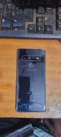 A picture of S10 128GB AT 270K ZOKKA check pics wa.me 256708553023
