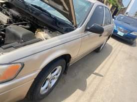 A picture of Toyota Camry drop light