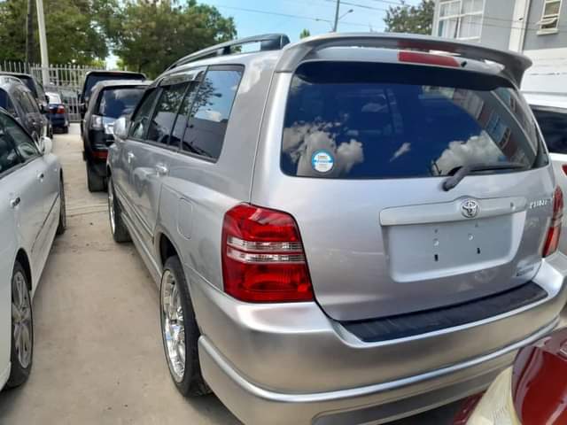 A picture of TOYOTA KLUGER