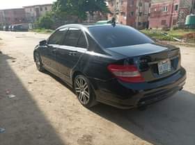 A picture of 4matic Benz c300 Nigerian used 08 with pop up screen