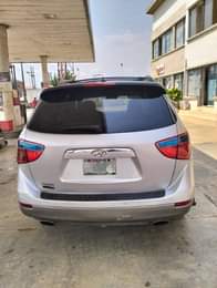 A picture of Distress sale 2008 Hyundai Veracruz 2 8m Naija used Serious