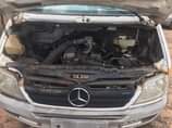 A picture of Mercedes pick up