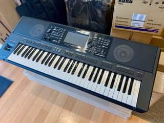 A picture of Yamaha PSR SX900 ma wasiliano 0624247151