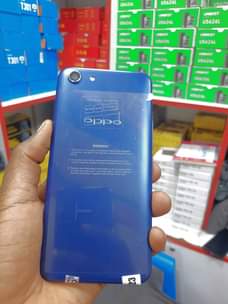 A picture of Oppo A83