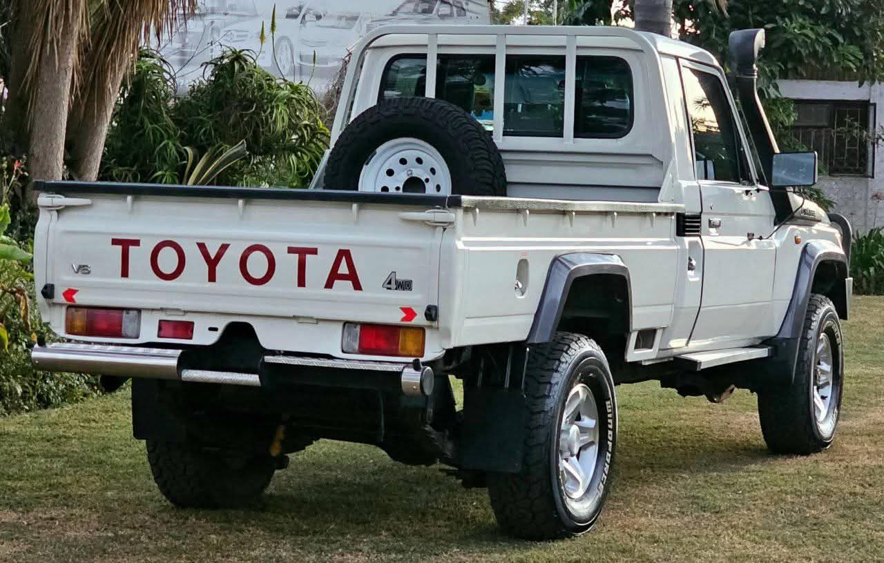 toyota land cruiser