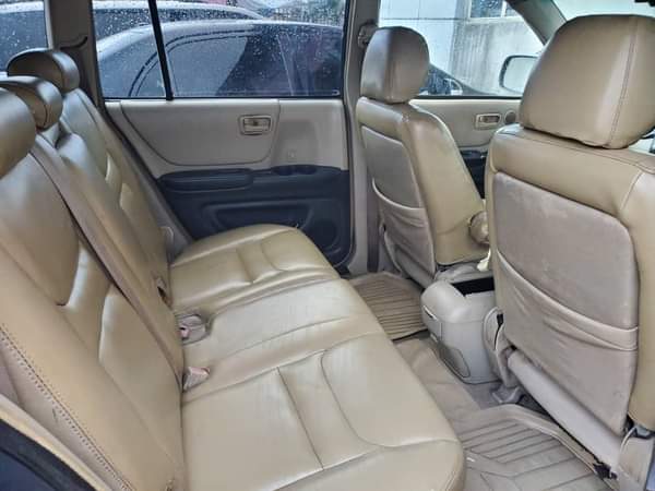 A picture of Toyota Highlander 2004MODEL for sale very affordable Price 3Million Buyer