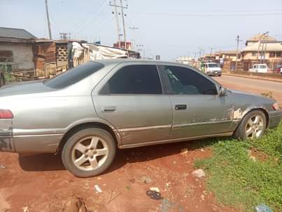 A picture of Toyota Camry 2 2
