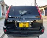 A picture of Nissan x trail