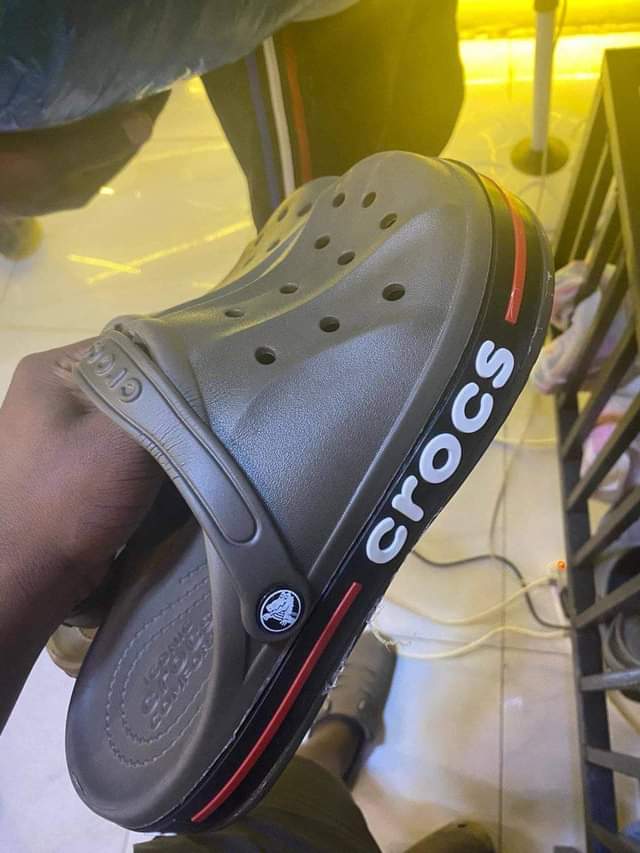 crocs