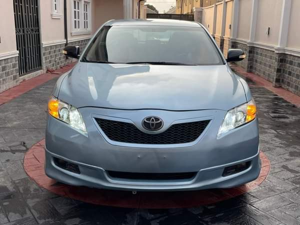 A picture of WOW OMG This is astonishing clean Camry 2007 model sport