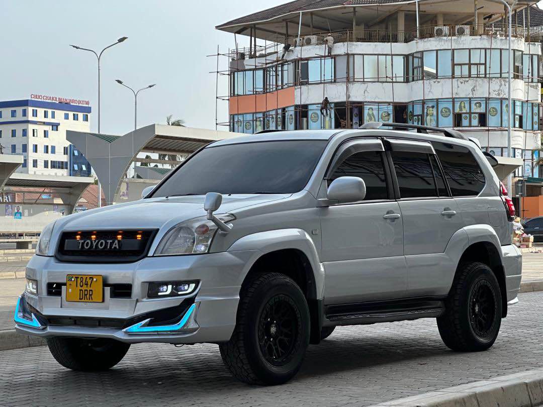 A picture of TOYOTA PRADO TX