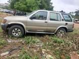 A picture of Nissan Pathfinder complete pure first body pan is available with