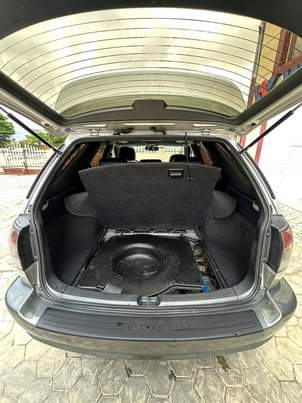 A picture of Few months used 2003 Rx300 complete first body Untouched Engine