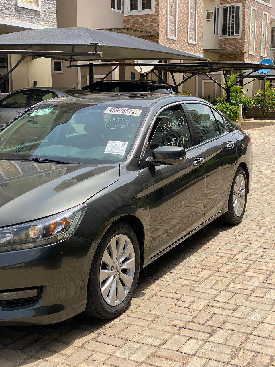 A picture of  DIRECT BELGIUM HONDA ACCORD FULL 2015 MODEL DOUBLE SCREEN