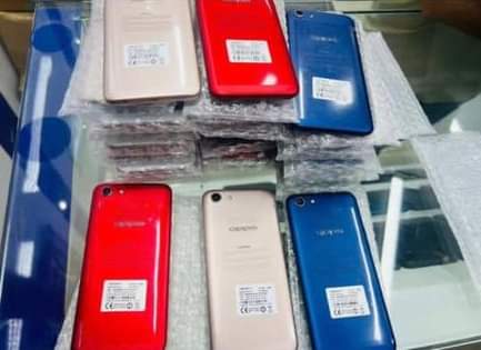 A picture of Oppo A83