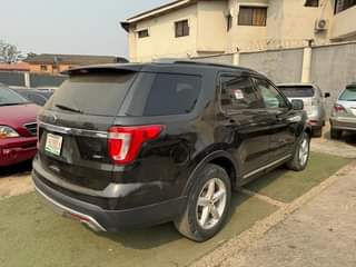 A picture of Super fresh and sharp toks standard registered Ford Explorer 2017
