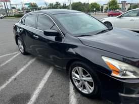 A picture of 2013 Nissan Altima 2 5 SV Sedan 4D