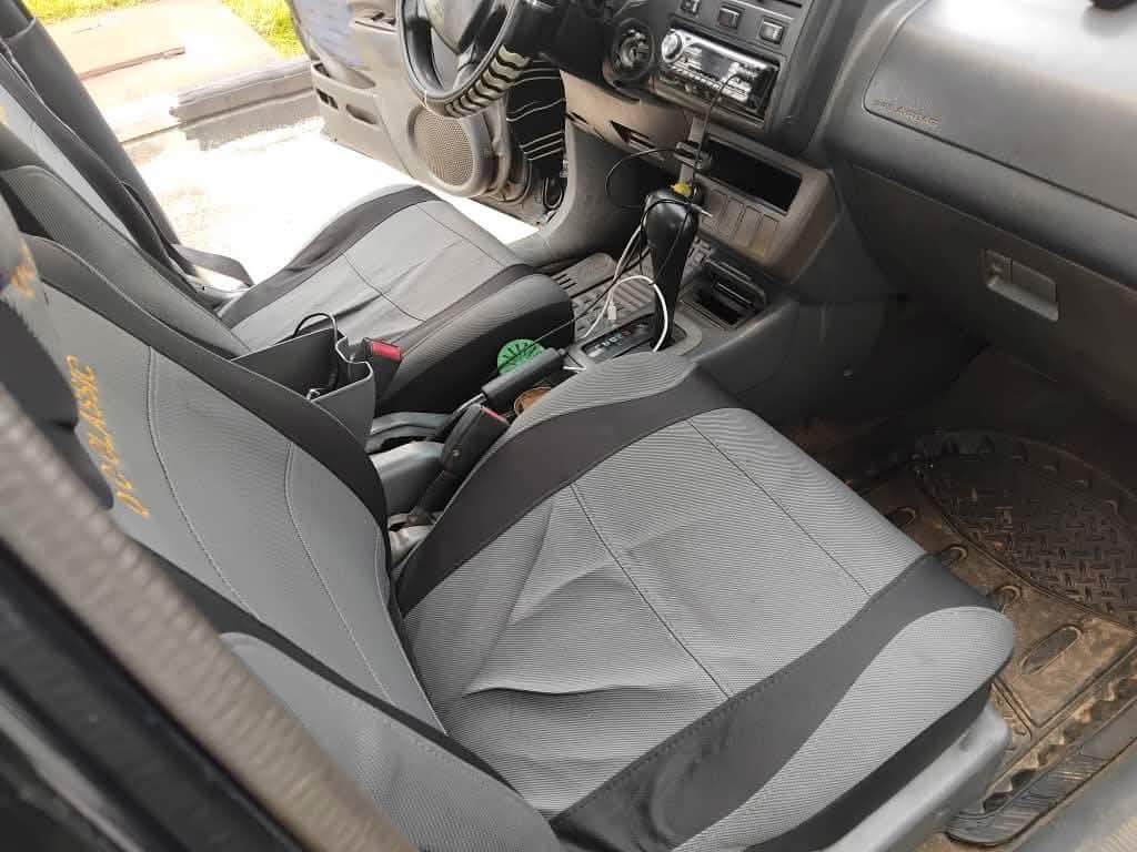 A picture of 2003 Toyota Rav4 2003