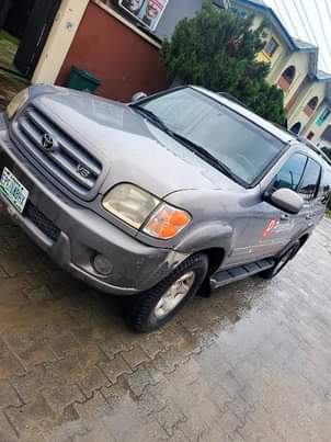 A picture of Toyota Sequoia 2008