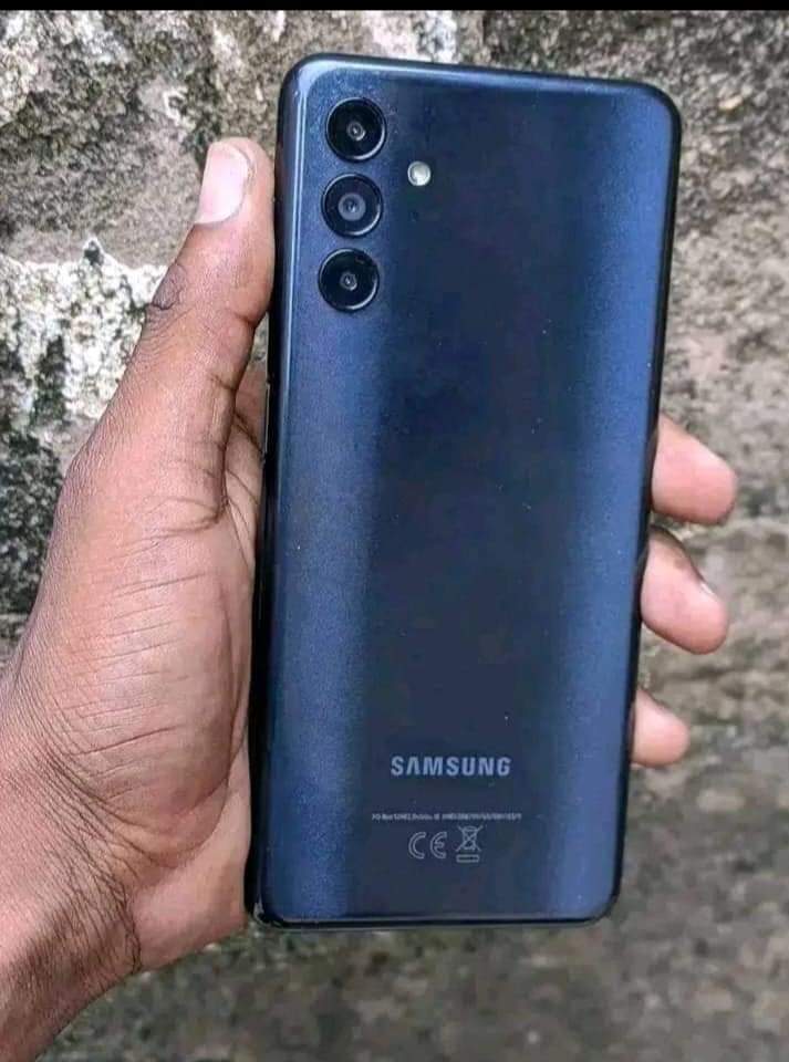 A picture of Samsung A04S