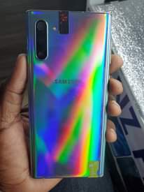 A picture of SAMSUNG NOTE10 256GB AT 390000