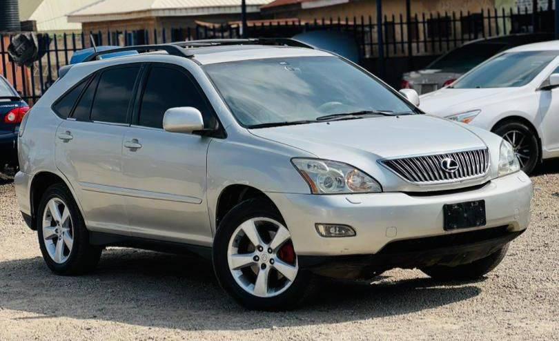 A picture of  A super clean Nigerian used Lexus Rx330.2006.model with duty