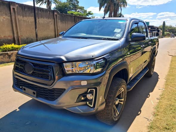 used toyota hilux