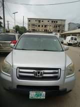 A picture of 2006 Honda Pilot in good good condition Sound engine gear