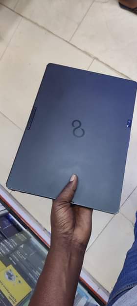 A picture of Fujitsu Lifebook T938 i5 8th Gen 16GB DDR4 RAM 256GB