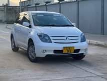 A picture of TOYOTA IST
