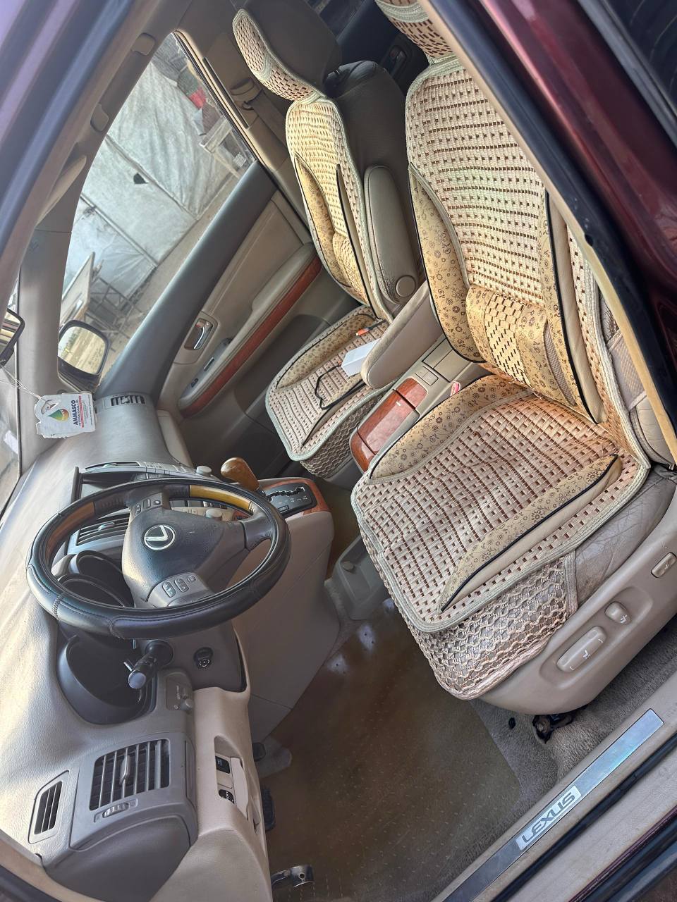 A picture of Lexus rx350