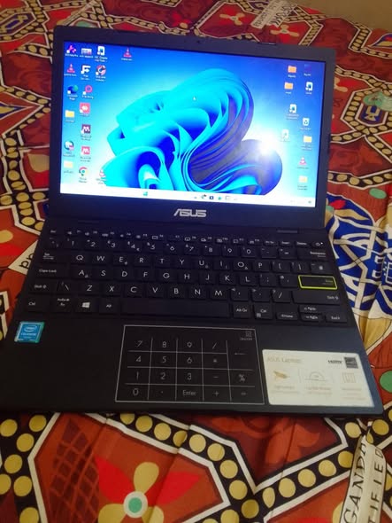 A picture of ASUS