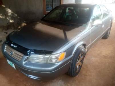 A picture of TOYOTA CAMRY