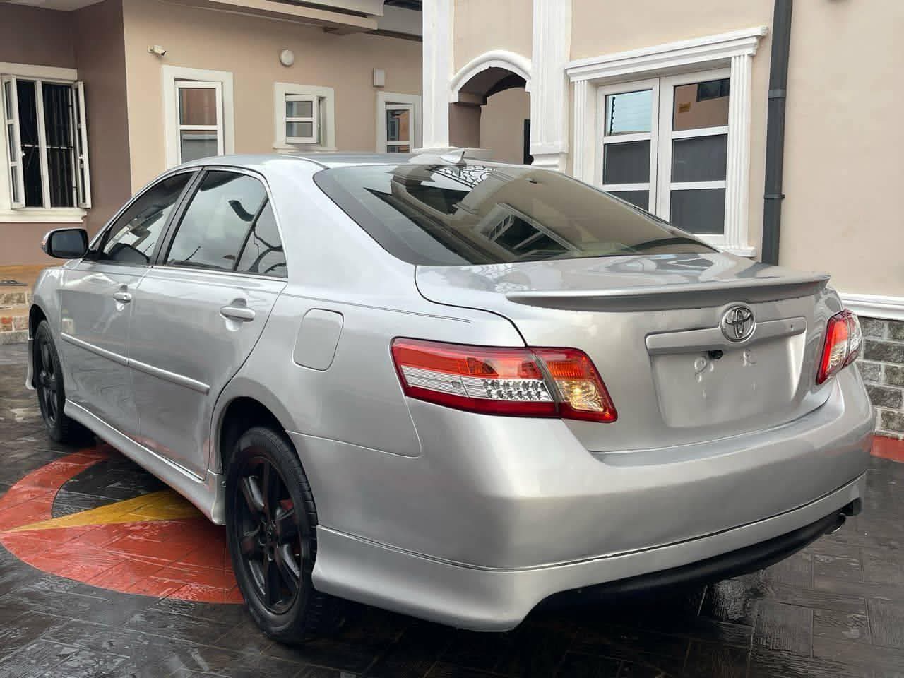 A picture of 2011 Toyota camry