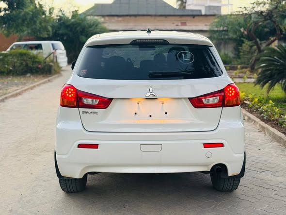 A picture of MITSUBISHI RVR