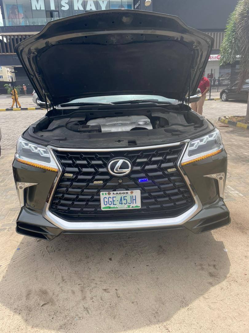 A picture of Awoof deal Lexus lx570 Year 2014 upgraded to 2018 Year