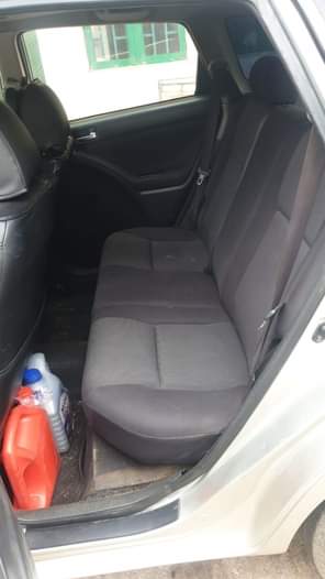 A picture of Very sharp 2005 model Toyota matrix with nothing to fix