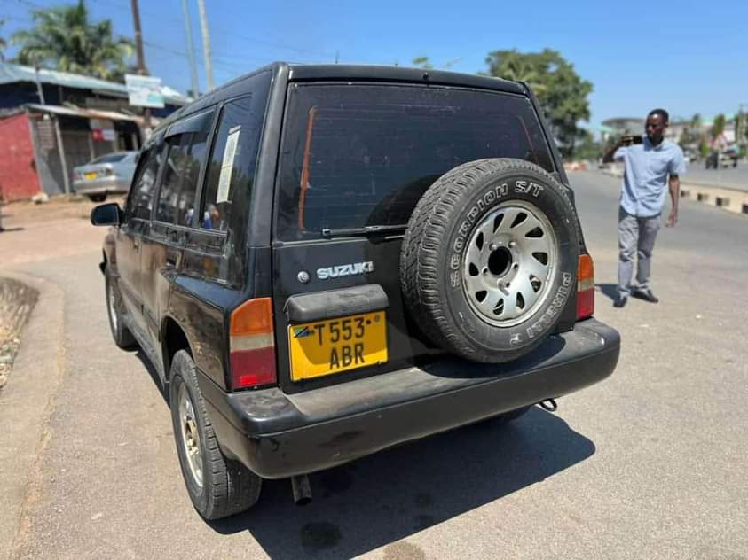 suzuki escudo