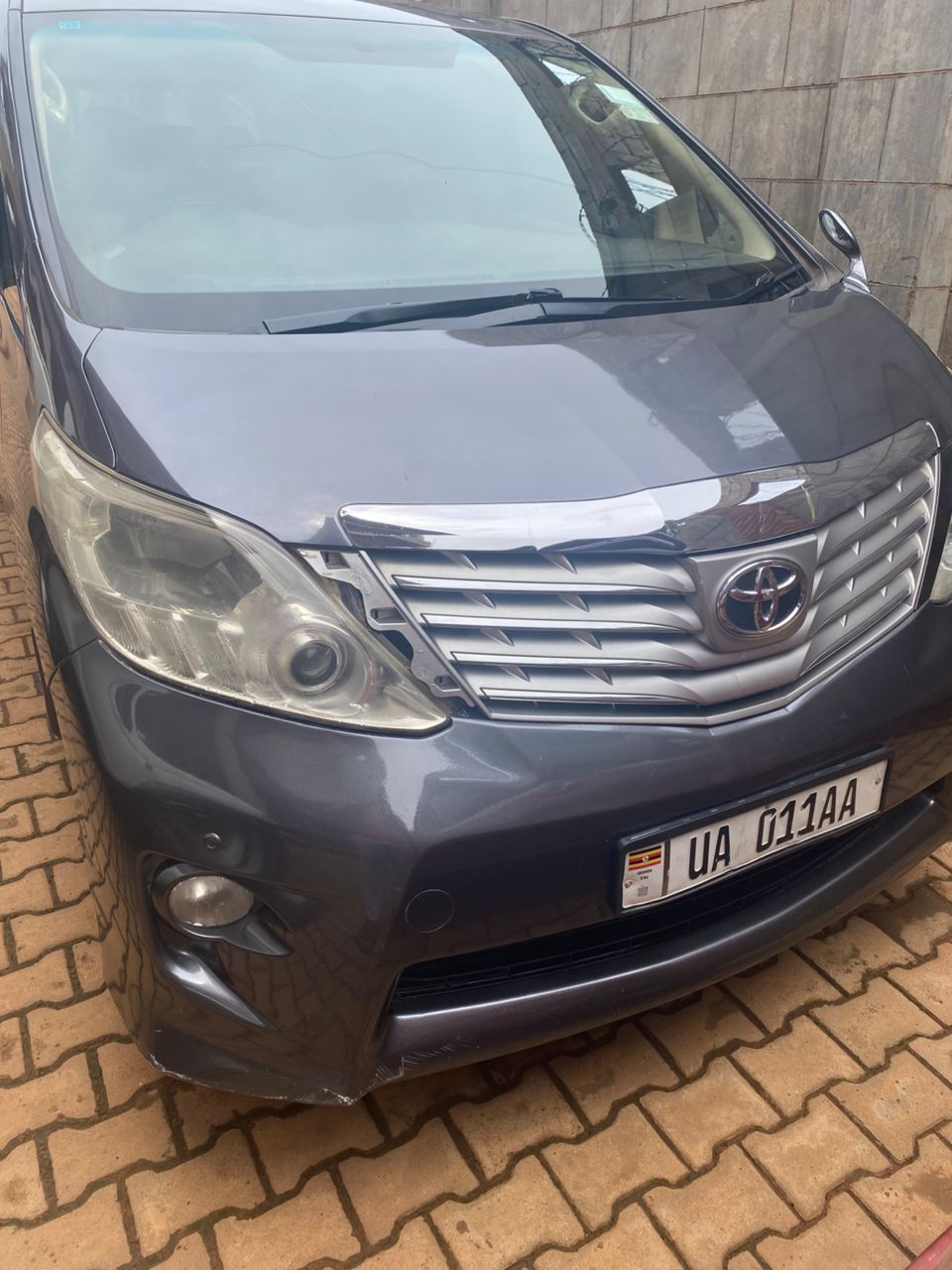 toyota alphard
