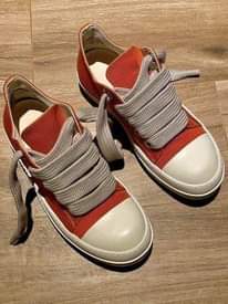 A picture of Shoes
