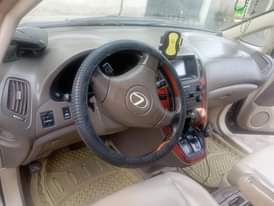 A picture of Lexus RX300 2002