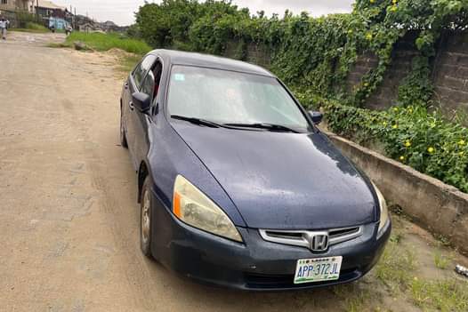 A picture of Honda accord 2005 v4