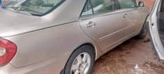 A picture of 2005 Toyota Camry 04 05 Sedan