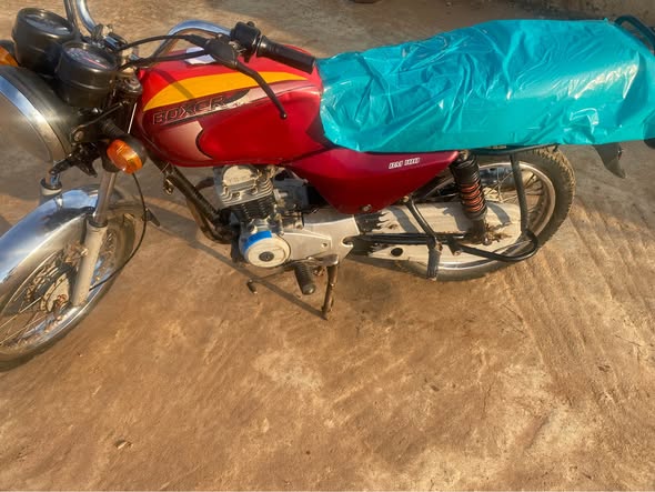 A picture of Distress sell Boxer bajaj for sale Price 450k Location nyanya