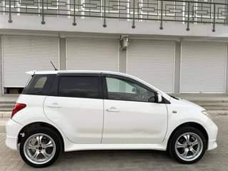 A picture of TOYOTA IST